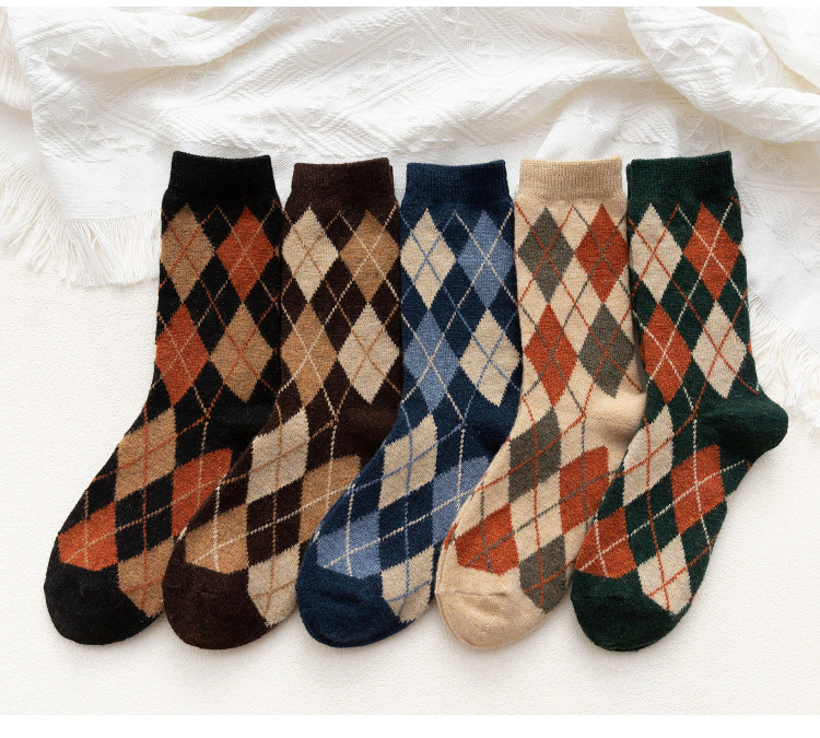 Retro Rhombus Grid Thick Tube Socks Warm Long Socks display picture 1