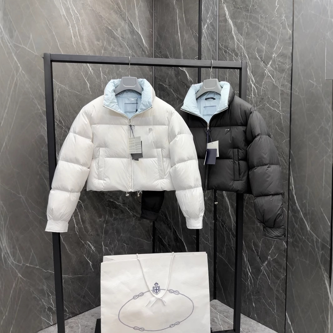 하이 버전 PRA 홈 Re-Nylon 짧은 여성 다운 재킷 빵 여성의 짧은 겨울 다운 재킷 조수