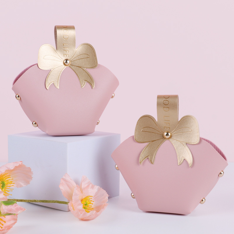Ins-style leather wedding candy box wholesale leather creative hand-held bag wedding supplies gift candy bag