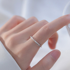 Cross-holed diamond ring for women, high-end, minimalist, stylish, unique, light luxury design, exquisite, suitable for index finger, Instagram-inspired