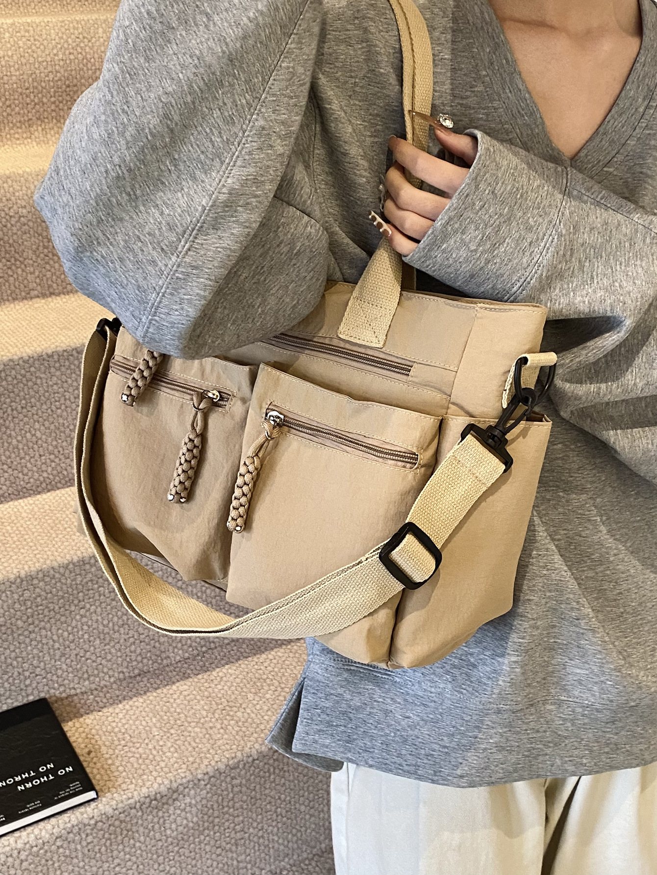 universal capacious one-shoulder bag