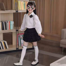 女童短裙套装秋季2026新款儿童春秋款韩系巨好看衬衫蛋糕裙两件套