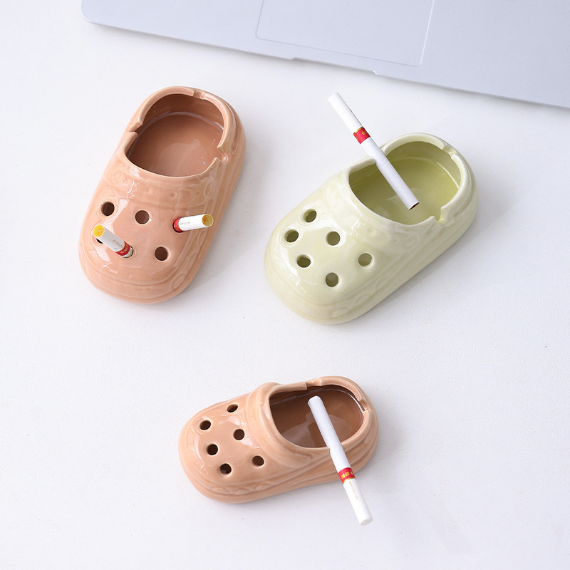 Ceramic Cave Shoes Ashtray Household Indoor Office Desk Internet Celebrated Ashtray Cross-border Amazon Cute Ashtray