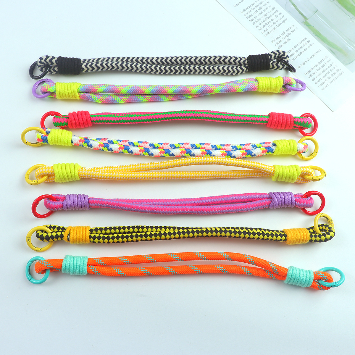 新款手机挂绳手腕带短款手绳男女个性便携式彩色钥匙扣防丢手机链