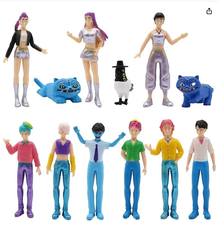 Versión dorada de la combinación de hombre de palo de madera extraño de costura, neumáticos de elefante ensamblados, todo divertido modelo de muñeca de decoración de escritorio