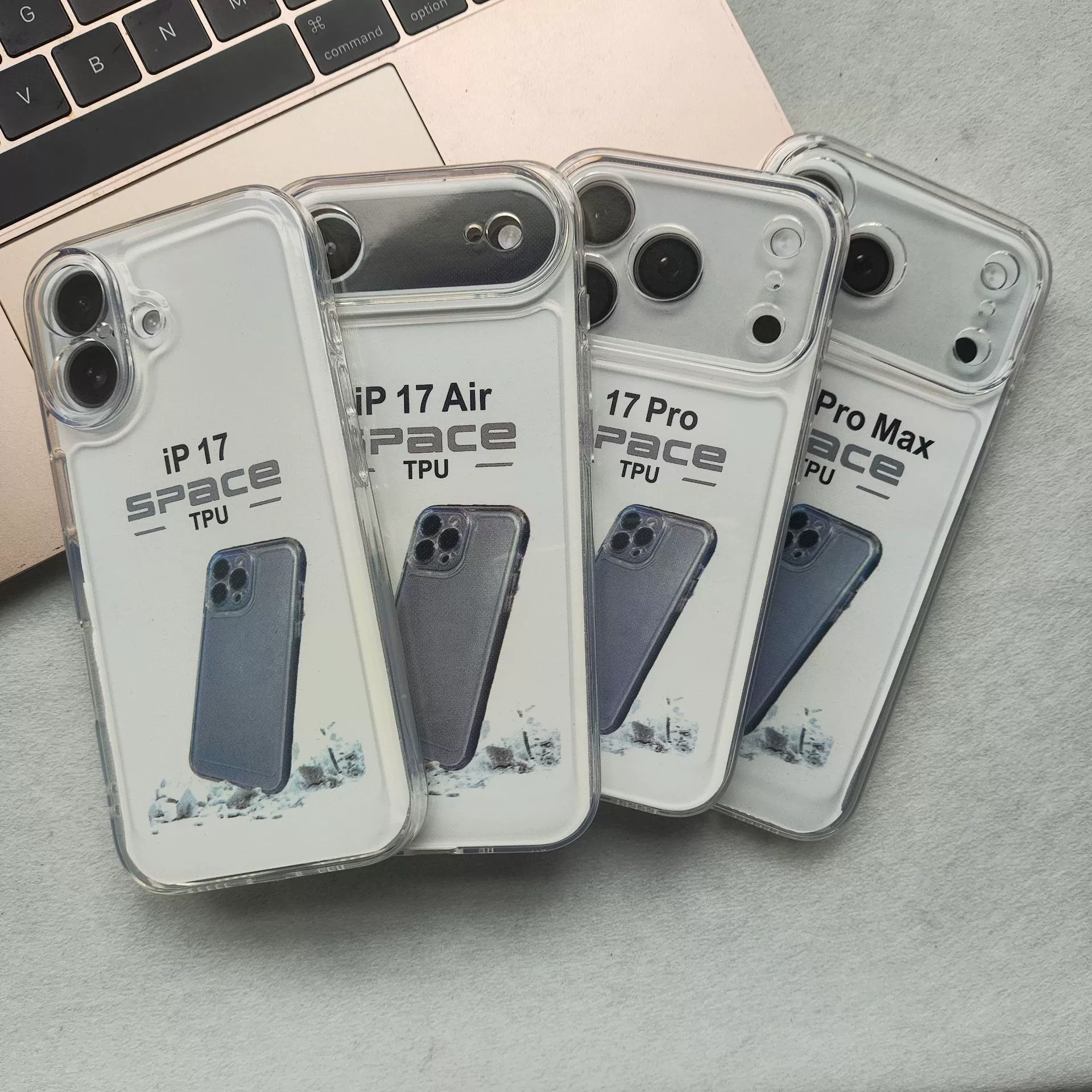 Чехол для телефона (Apple) iPhone 14, iPhone 13, серия iPhone 16 прозрачный мягкий TPU, полная защита камеры