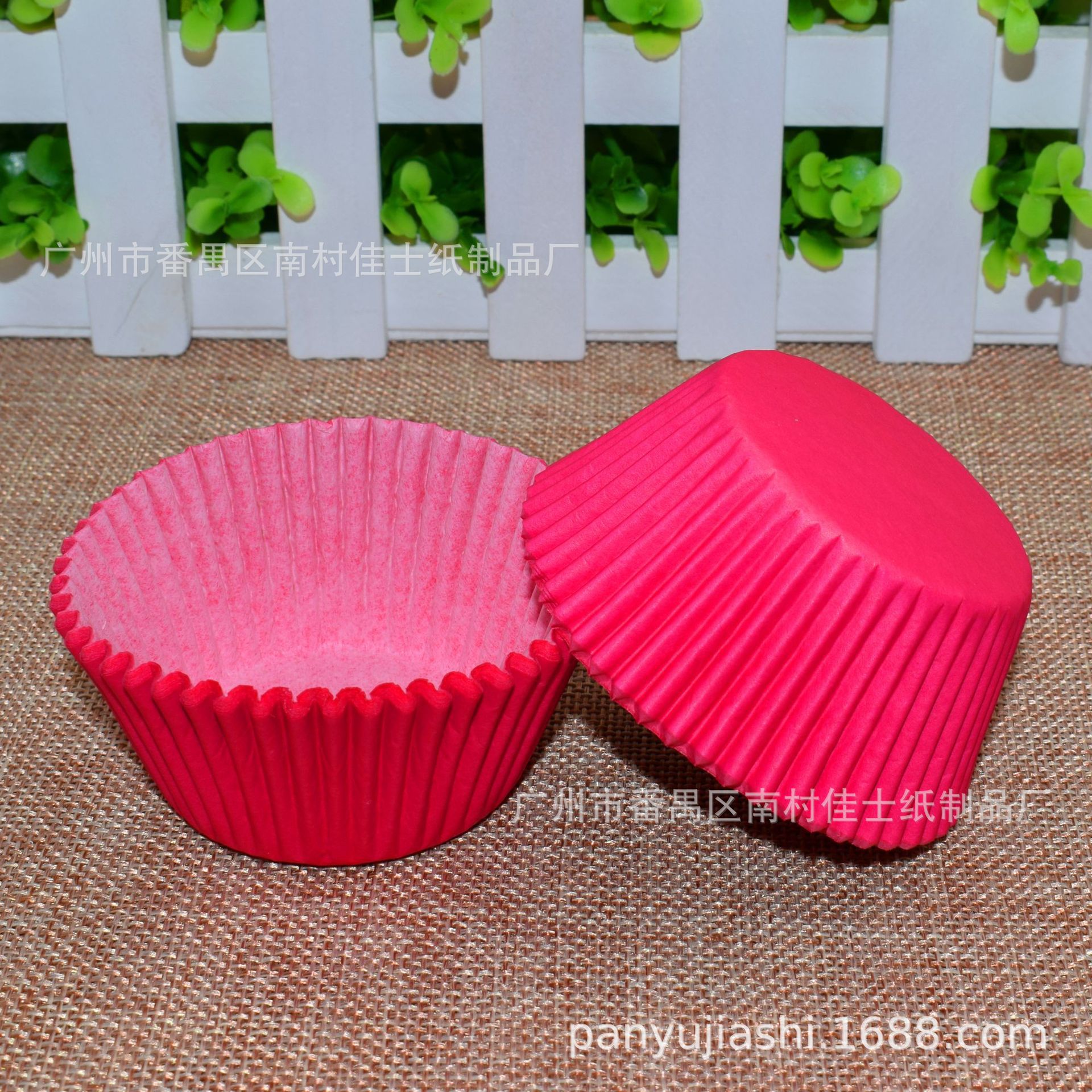 Al por mayor horno de grado alimenticio especial nieve Kitchen pastel de papel soporte resistente al aceite de alta temperatura Maffin hornear cupcakes