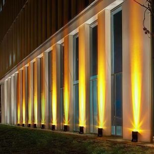 A Beam of Light Concentrated Outdoor Spotlight Waterproof Wall Washer Hotel Club Led Floodlight Wall Super Bright Exterior Wall Light