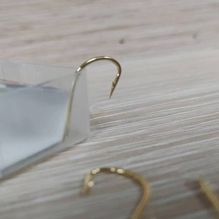 ����ᘽ�ɫ��Ϧ�д�ɢ�b10��һ�l�a�~���~̨��~�h�L�����l