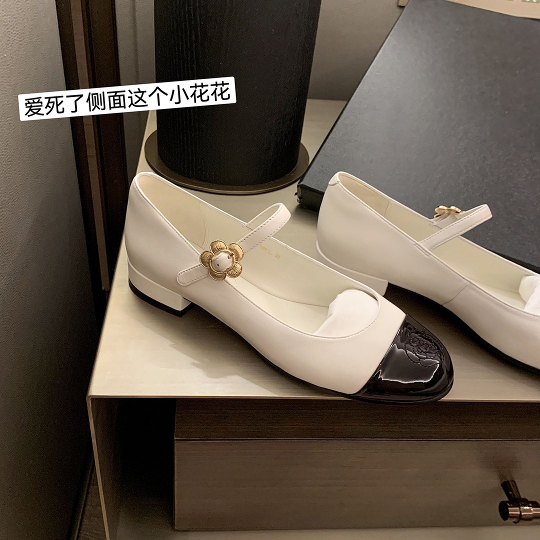 Su Yinyin Camellia Shoes with Gold Buckle Shoes Shallow Mouth Colorblock Mary Jane Shoes Women's Round Toe Thick Heel Flat Shoes