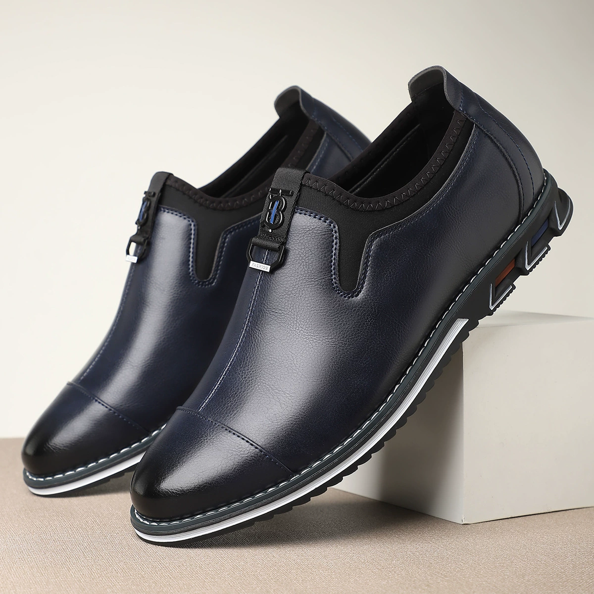 Мужские повседневные туфли больших размеров, модный стиль 2025 года, британский стиль, модные заостренные туфли, деловые кожаные туфли