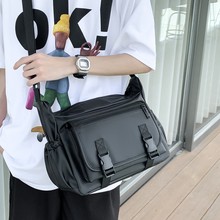 简约时尚韩版单肩包潮搭大气斜挎包都市风范休闲包街头潮流男包
