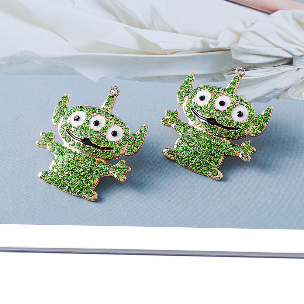 55826 European and American New Creative Exaggerated Personalized Stud Earrings Female Cartoon Green Alien Earrings Female Accessoriespicture2