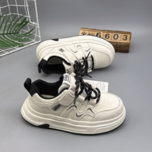 春秋新款轻便儿童板鞋2026男女童运动低帮防水中大童小白鞋学生潮