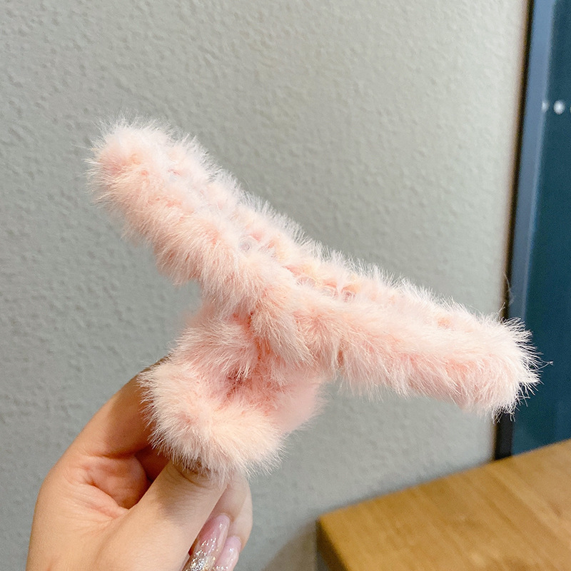 韓国のアクリルのヘアピンの女性の後頭部のヘアクリップの頭飾りネットの赤い真珠のクリップの気質の愛のサメのクリップ