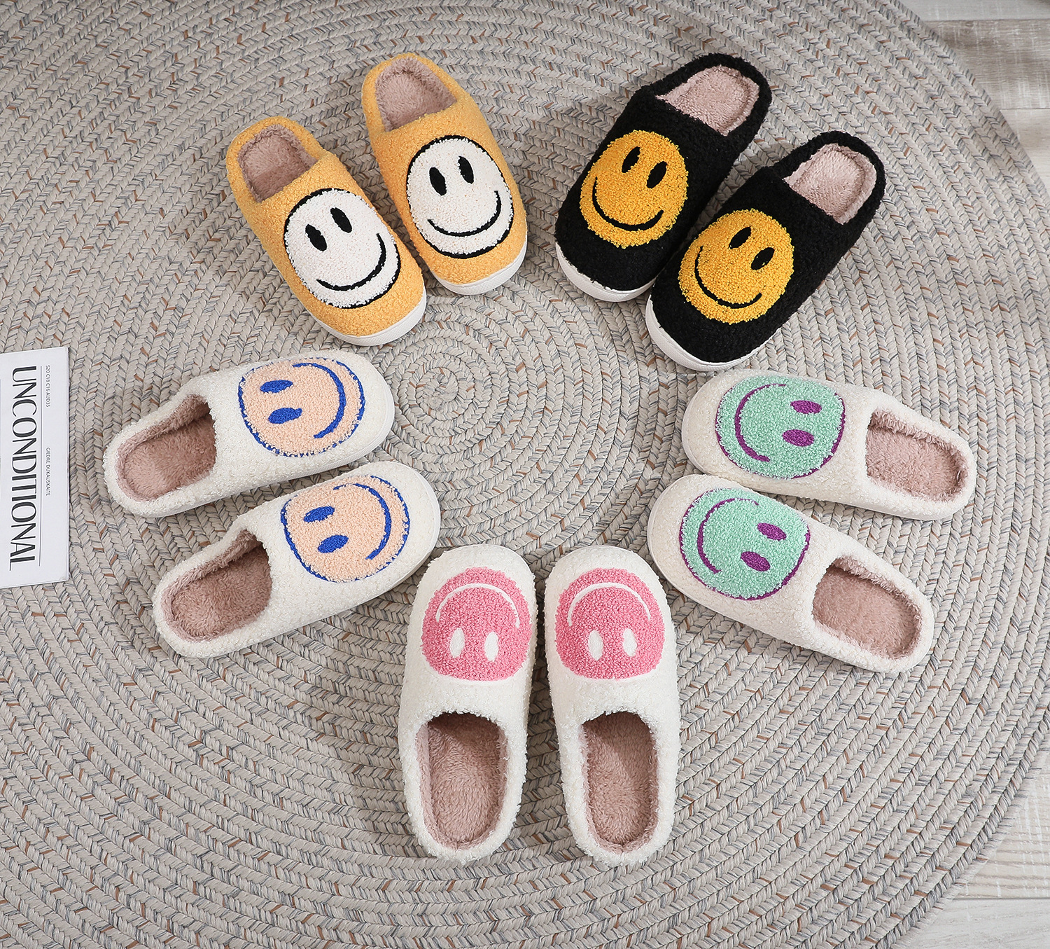 Unisex Casual Cartoon Round Toe Cotton Slippers display picture 1