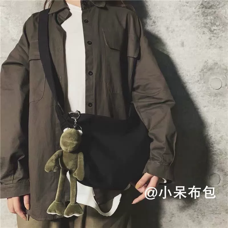 包包新款嘻哈帆布包大容量女学生韩版斜挎ins百搭日系学院风