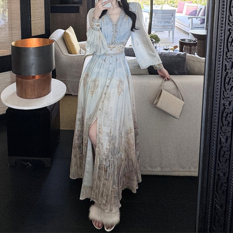 2026 New Vintage Blue and White Castle Print Dress for Women, Oil Painting Style, Elegant and Slimming, Waist-Cinching, Long Skirt with a Large Hem