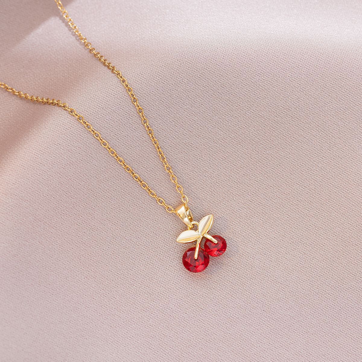 8g Weight Titanium Steel Pendant Material Pendant Necklace Classification Titanium Steel Chain Material cable chain Chain Type 1 Piece Quantity Holiday, Daily Occasion Titanium Steel, Copper Material Fruit Pattern Spring&Summer Season Women's Gender Plating Design Vacation, Classic Style Style Wholesale Jewelry Vacation Classic Style Fruit Titanium Steel Copper Plating Cable Chain Pendant Necklace 24