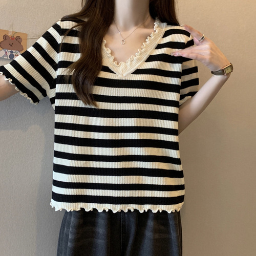 300-pound Plus-Size Women's Ruffled Striped V-Neck Short-Sleeve T-Shirt for Summer—Perfect for Covering the Belly, Flattering on Curvy Figures, and Easily Pairable with Any Outfit