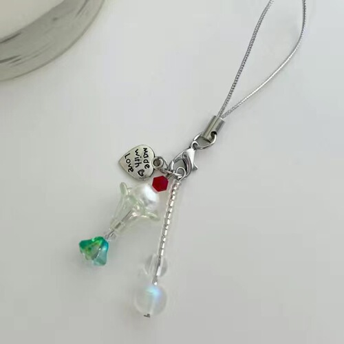 [A cup of melon soda] Beaded small pendant mobile phone chain camera chain cute niche ins style pendant