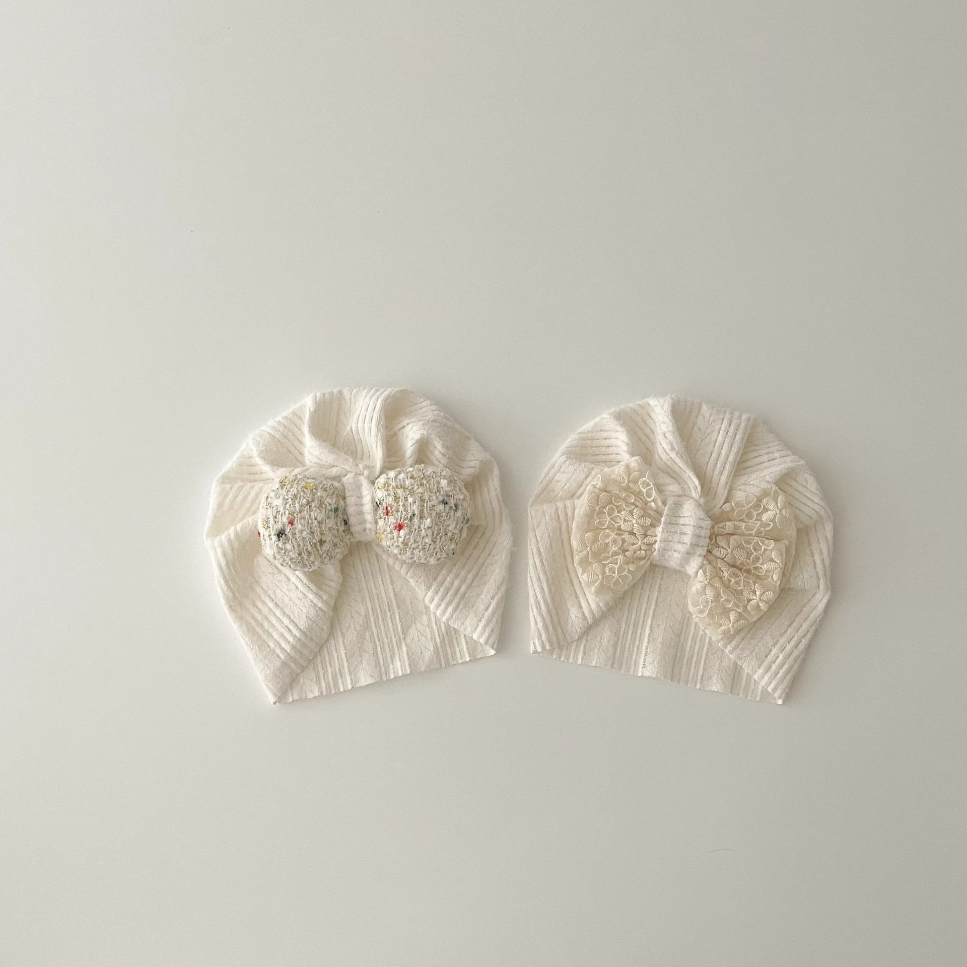 Babyhue til efterår og vinter med bomuldskant og øreklapper_voghion.com