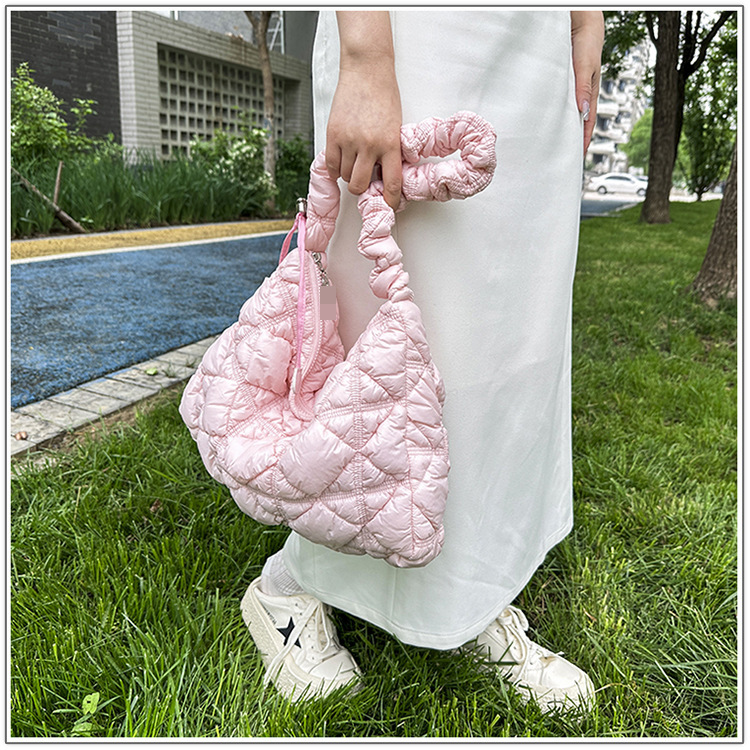 Wandering Cloud Bag Bubble Pleated Shoulder Crossbody Bag Handbag_voghion.com