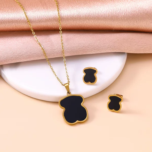 European and American ins-style simple bear pendant necklace and earrings two-piece set for women, light luxury high-end stainless steel jewelry