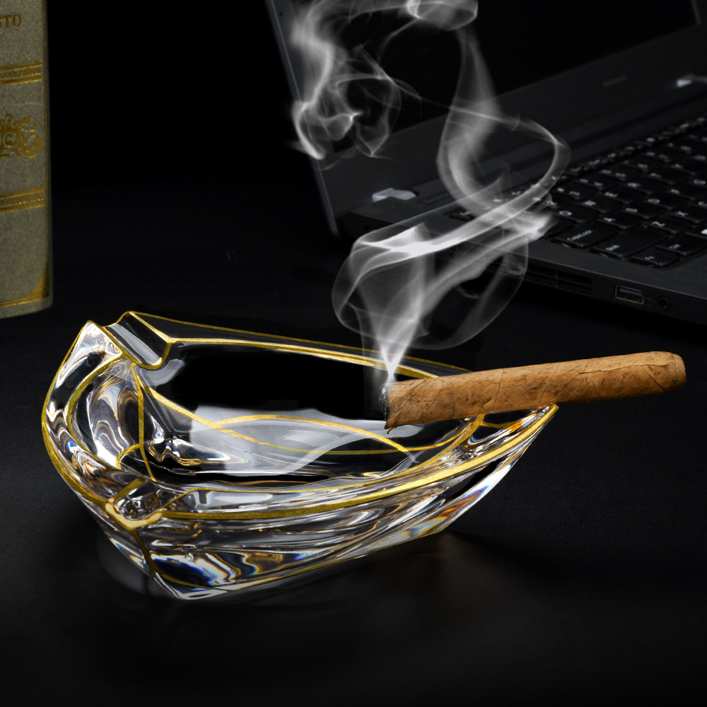 水晶玻璃雪茄烟灰缸 北欧轻奢家居用品摆件 创意高档装饰软装摆件