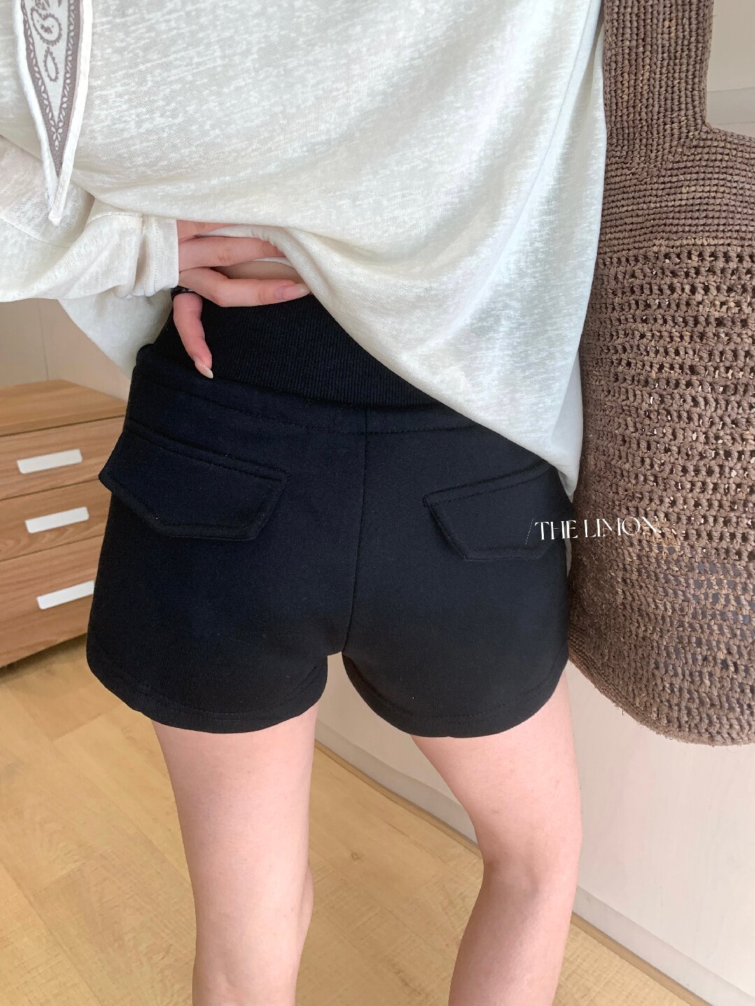 Quần short thể thao nữ cạp cao rút dây dáng suông — màu đen, màu hồng, xám nhạt, màu trắng chi tiết 21
