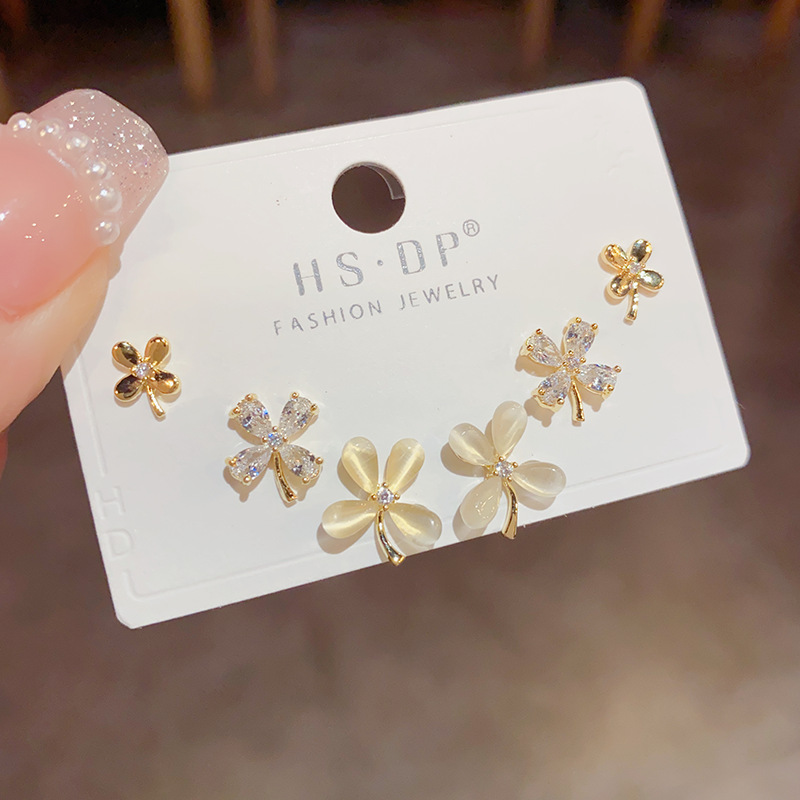 1 Set Quantity 1 Set Simple Style Shiny Flower Copper 14K Gold Plated Ear Studs