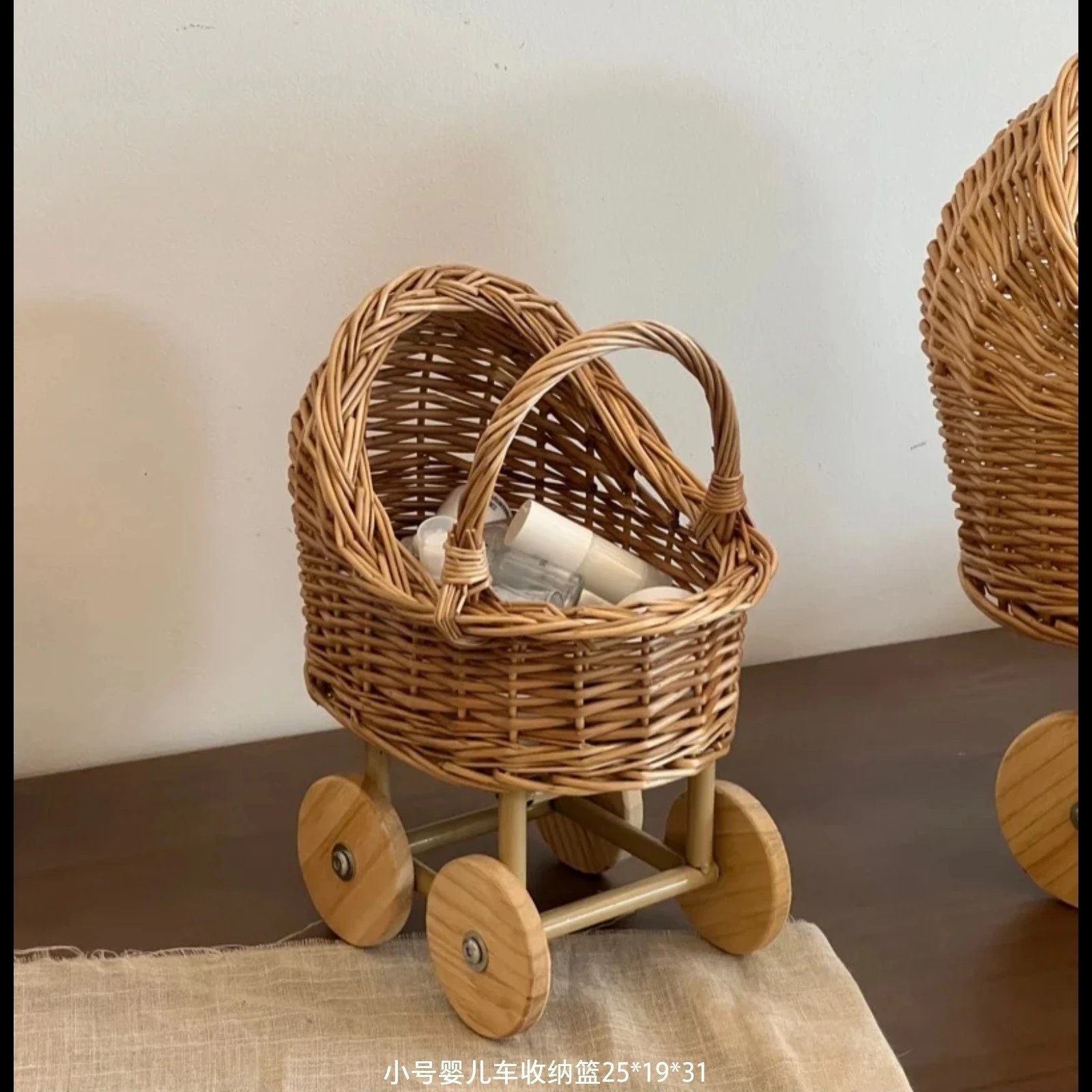 Cestas de huevos de la luna tejidas a mano, carrito de bebé, cestas de flores de sauce, cestas de flores de diseño de flores, cestas de flores DIY