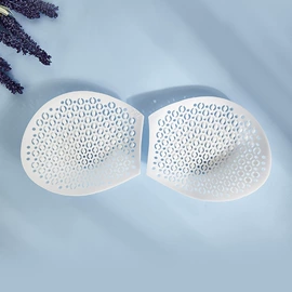 胸垫、插片;胸贴、乳贴;日用橡胶