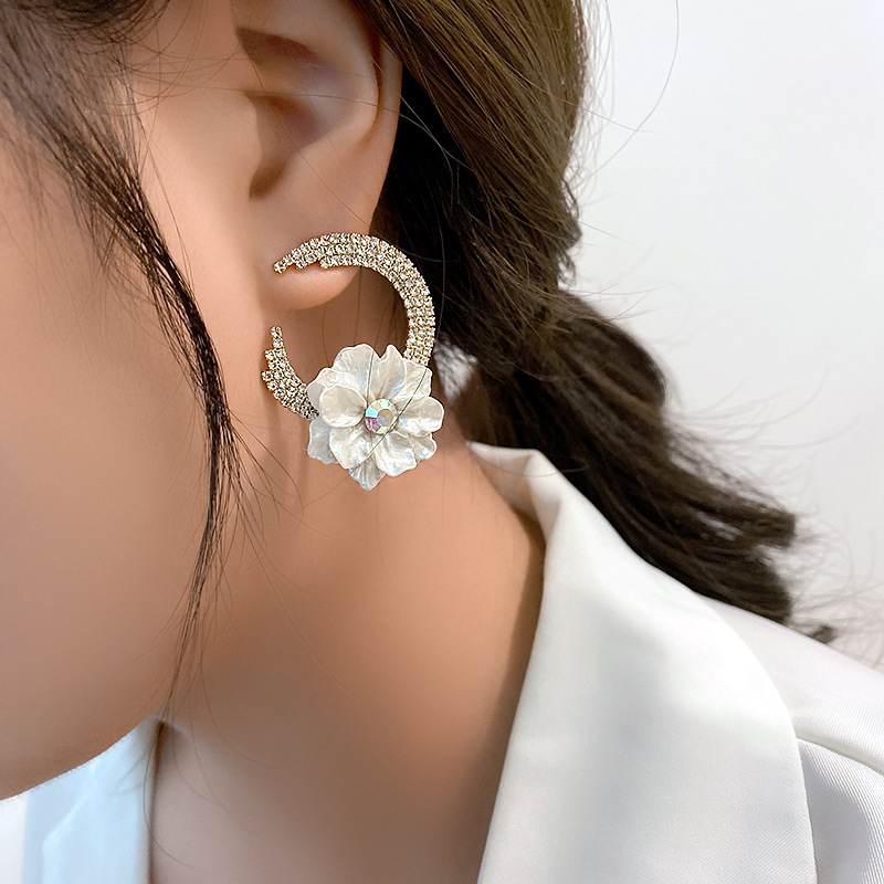 Retro Moon Flower Rhinestone Earrings display picture 8