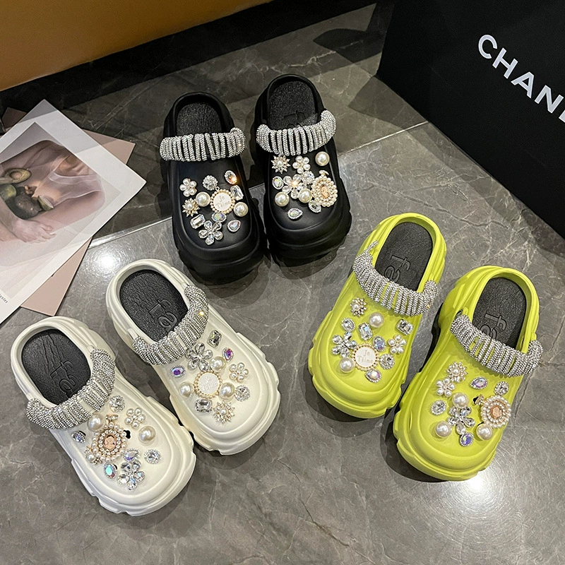 Пещерные туфли женские тапочки 2024 новые стразы жемчужные аксессуары модные EVA толстые подошвы пляж на открытом воздухе сандалии оптом