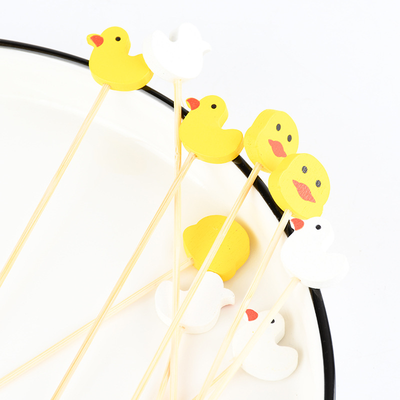 Inventario mayorista desechable palo de bambú animal pato fruta palo de restaurante supermercado prueba de palo de bambú creativo