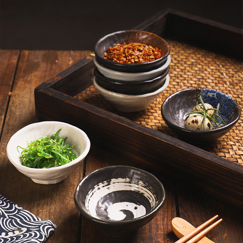 Cross-border Japanese ceramic condiment dish, creative cooking sushi sauce vinegar dish, household salad tomato dipping snack dish