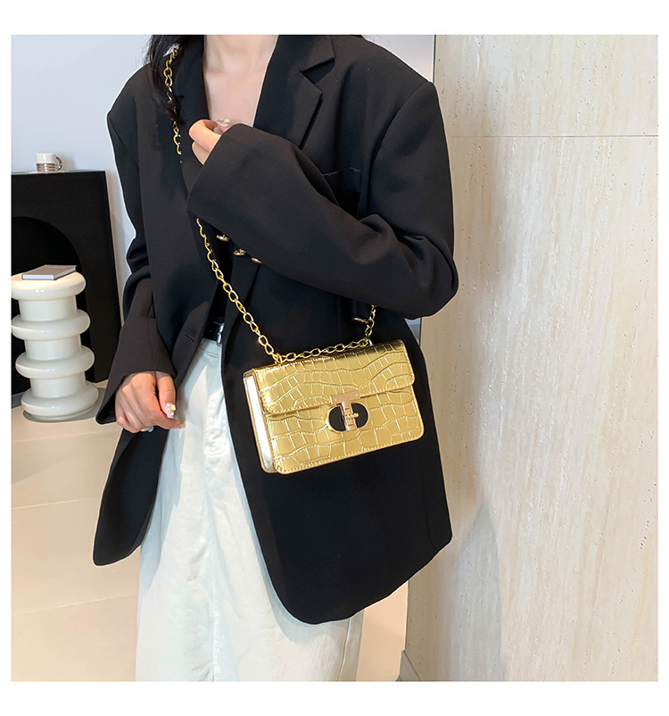 Fashion chain lock handbag 2024 new shiny stone pattern small square versatile and stylish single shoulder crossbody bag_voghion.com
