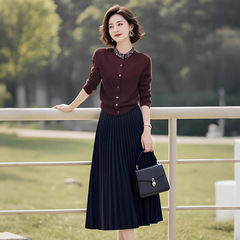 官网 时尚套装 钉珠圆领设计感针织上衣外套女A字百褶高腰半身裙