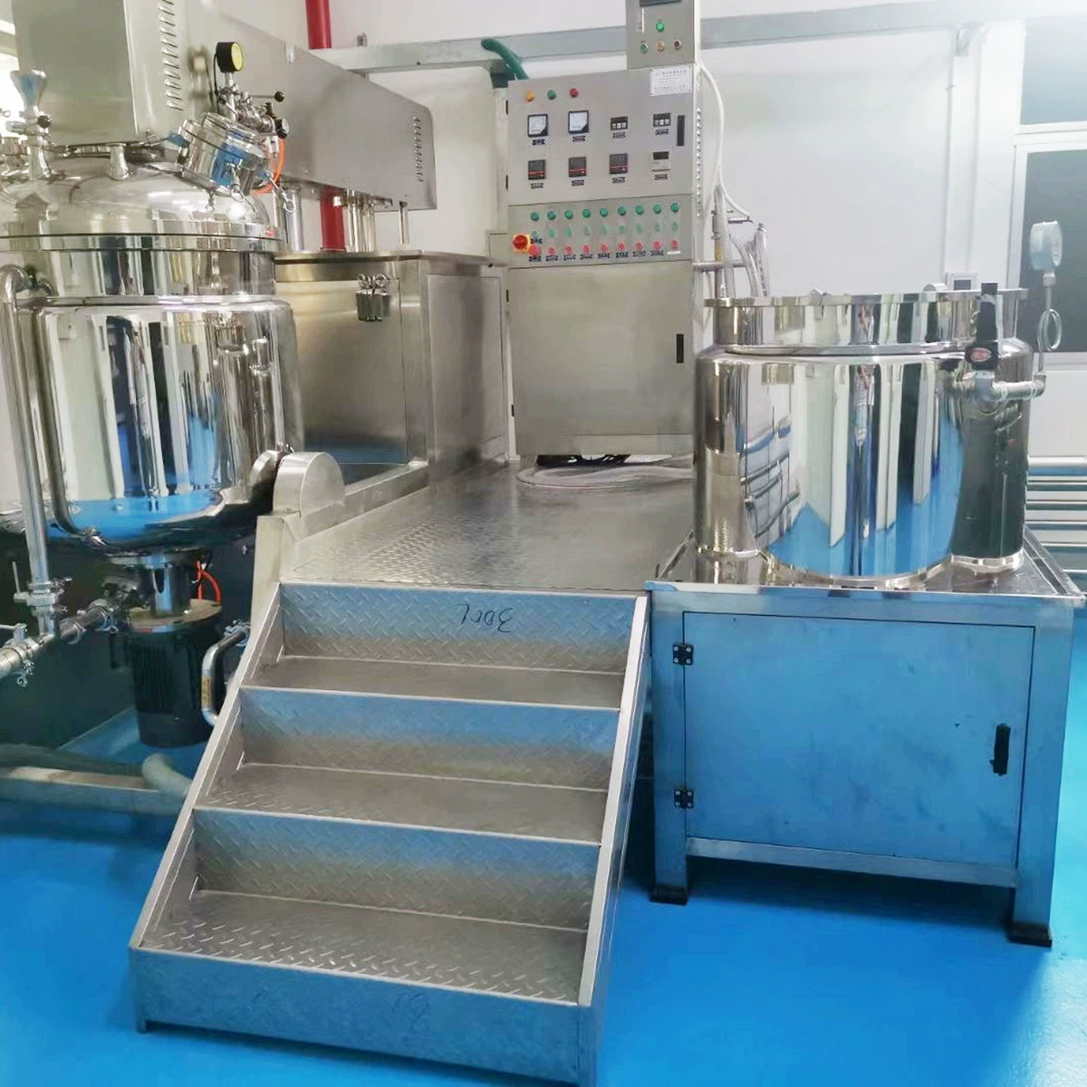 Оптовая продажа производителя 200л гидравлический регулируемый вакуумный гомогенизированный эмульгатор заводская большая сборочная линия производство эмульгатор