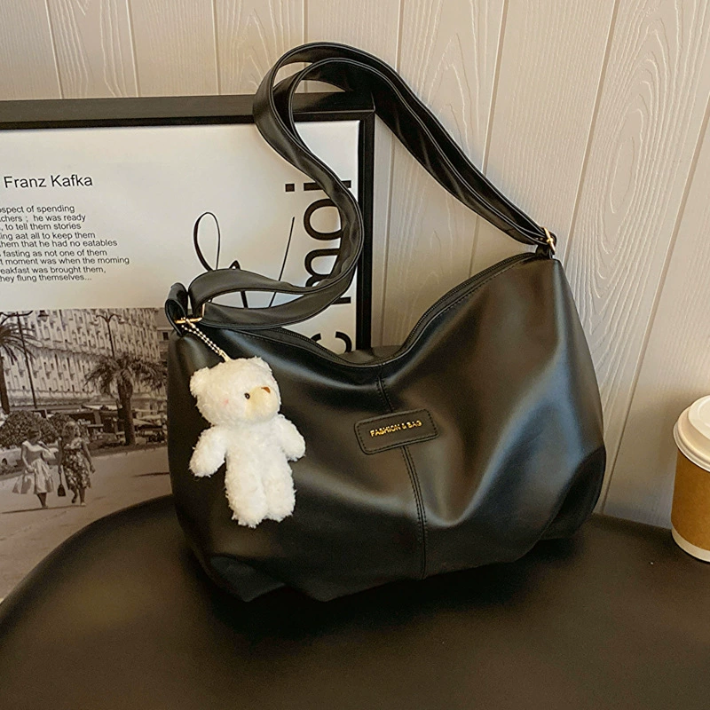 Shoulder bag, universal capacious one-shoulder bag, Korean style