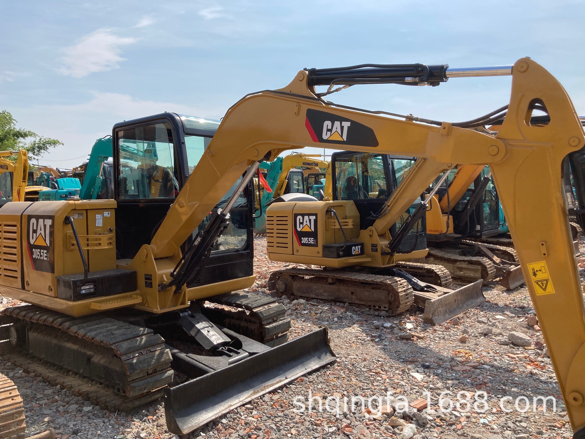 原装进口305.5E2 挖掘机