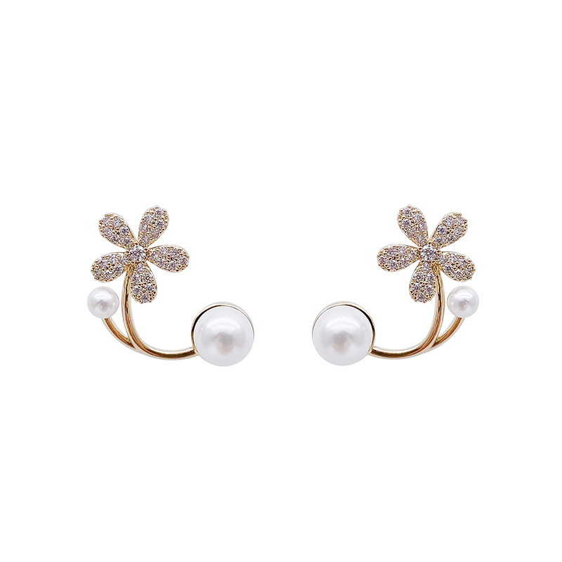 Korean pearls set with diamonds, flowers, niche temperament, personality, versatile, high-end design, earrings, earrings_voghion.com