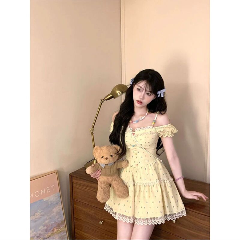 Yellow Sling dress Women's 2025 Summer New Design Sweet Lace Long Dress Square Collar Floral A- Line Dress