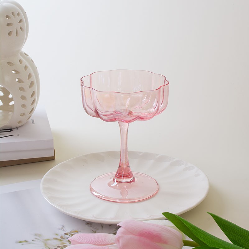 핑크 와인잔