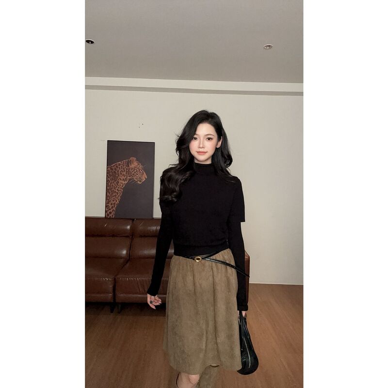 Zou Yashi's detachable sleeve half-high collar sweater has a niche vibe, is elegant, casual, and has a high-end feel
