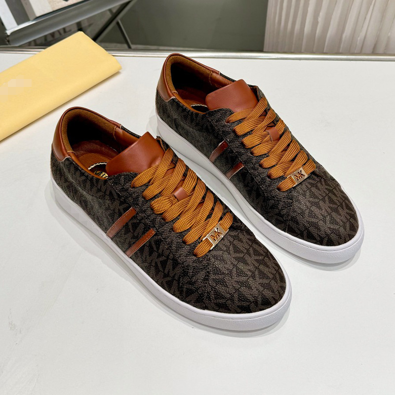 Europa y América de moda casual zapatos individuales mujeres 2025 nuevo impresión de cuero MK hebilla de metal universal pequeño cordón de zapatos blancos transfronterizos