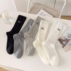 バレエ風蝶結び刺繍靴下子供ins潮薄いタイプの女性靴下純色無骨抜き靴下中筒靴下