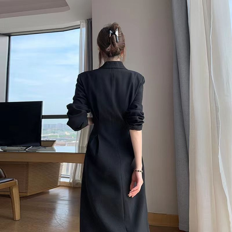 가을과 겨울 새로운 여성 의류 프랑스 허리 세트 원피스 여성 느슨한 배꼽 우아한 작은 검은 원피스 세트 칼라 스커트