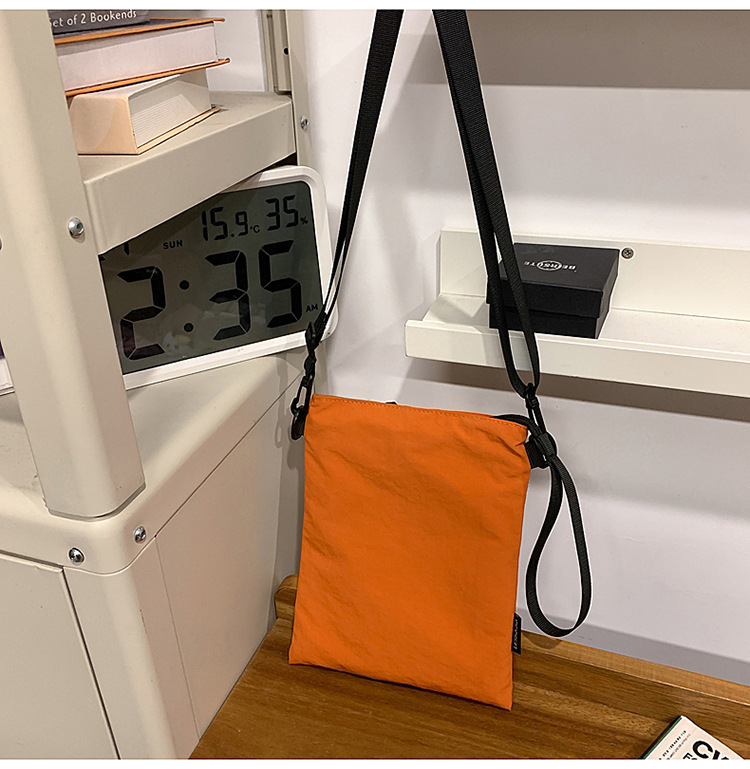 The 2025 summer new stylish, simple and individual small square bag is a trendy and casual single-shoulder crossbody bag for women undefined